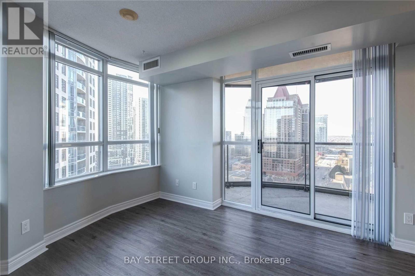 1913 - 310 Burnhamthorpe Road, Mississauga, Ontario  L5B 3Y5 - Photo 14 - W13234292