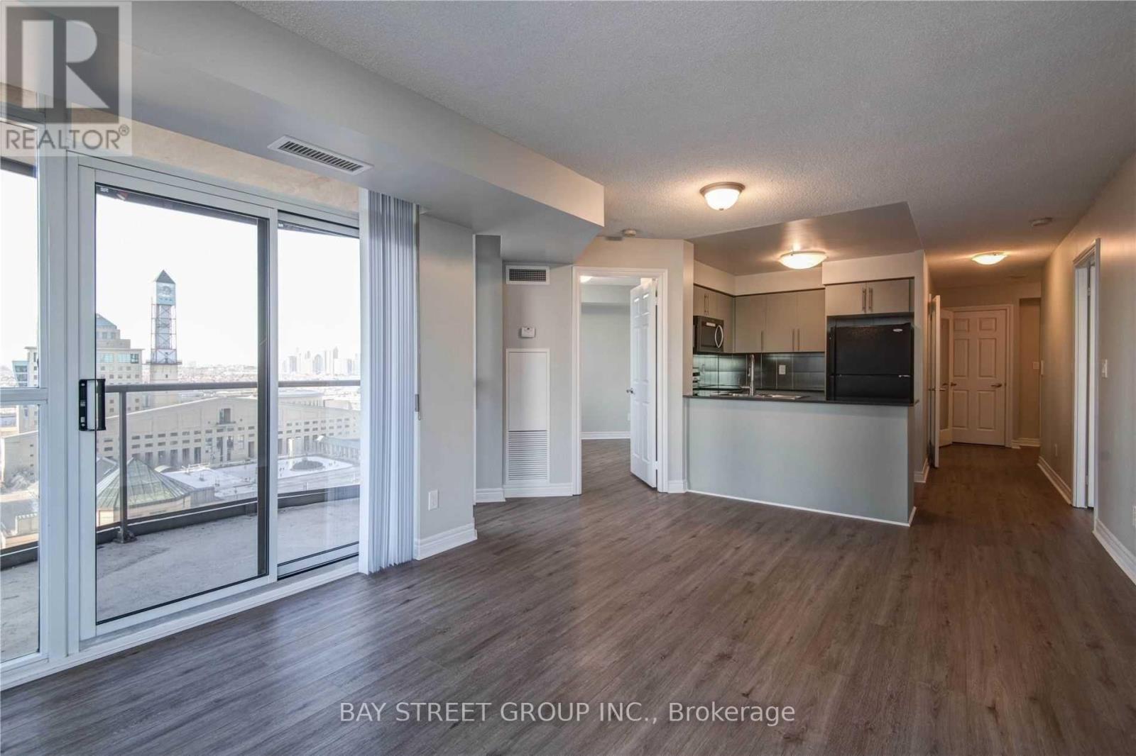 1913 - 310 Burnhamthorpe Road, Mississauga, Ontario  L5B 3Y5 - Photo 15 - W13234292
