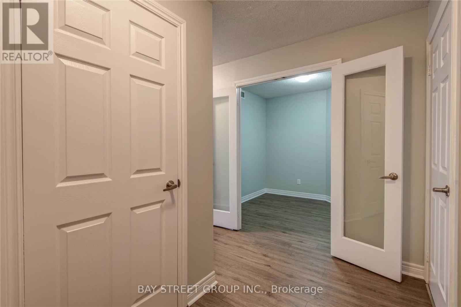 1913 - 310 Burnhamthorpe Road, Mississauga, Ontario  L5B 3Y5 - Photo 6 - W13234292
