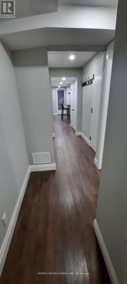 Lower - 19 Elmbrook Crescent, Toronto, Ontario  M9C 5B2 - Photo 10 - W13234344