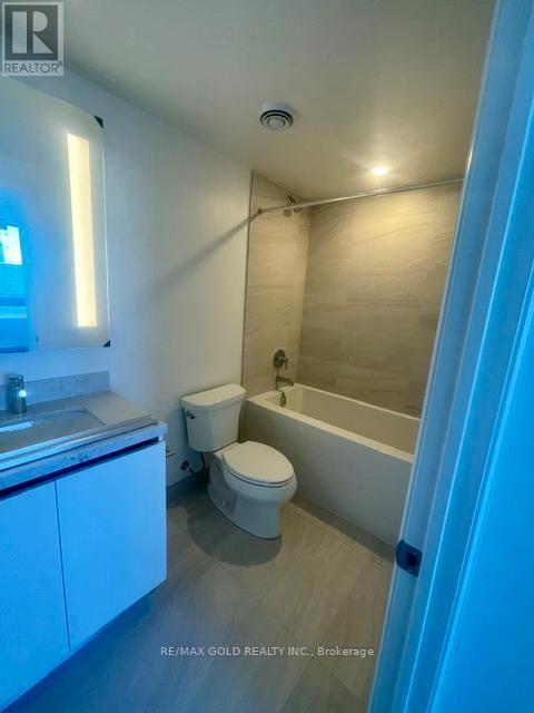 5705 - 4015 The Exchange, Mississauga, Ontario  L5B 0N9 - Photo 10 - W13234412