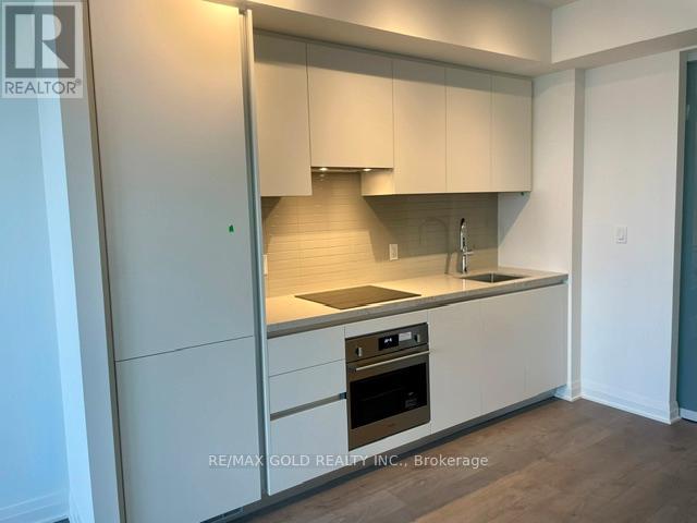 5705 - 4015 The Exchange, Mississauga, Ontario  L5B 0N9 - Photo 7 - W13234412