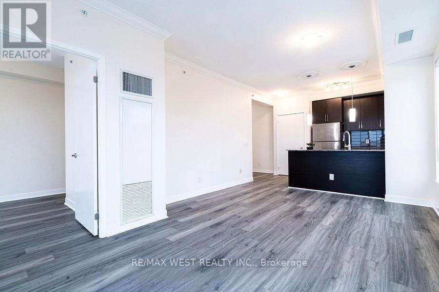 1402 - 840 Queens Plate Drive, Toronto, Ontario  M9W 0E7 - Photo 8 - W13234414