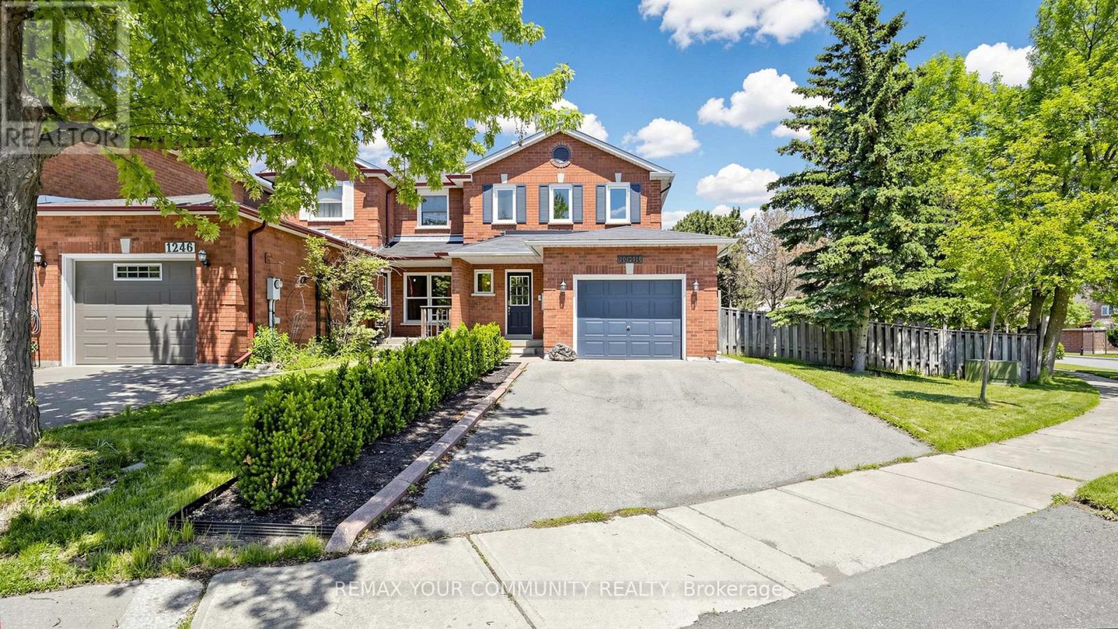 1248 Blackburm Drive, Oakville, Ontario  L6M 2N5 - Photo 2 - W13234434