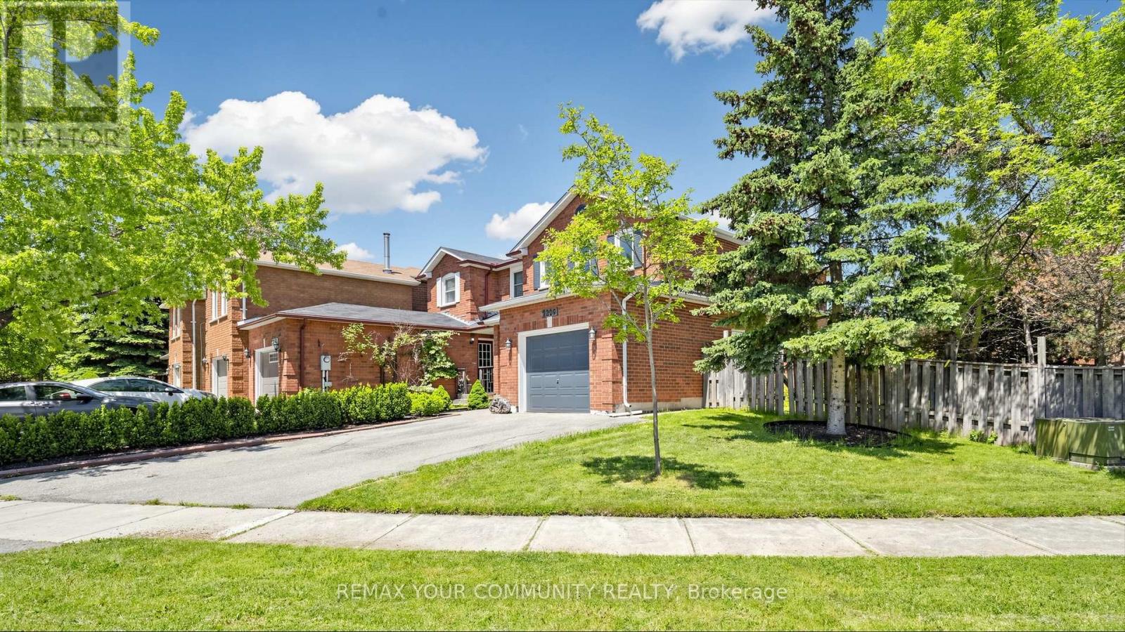 1248 Blackburm Drive, Oakville, Ontario  L6M 2N5 - Photo 3 - W13234434