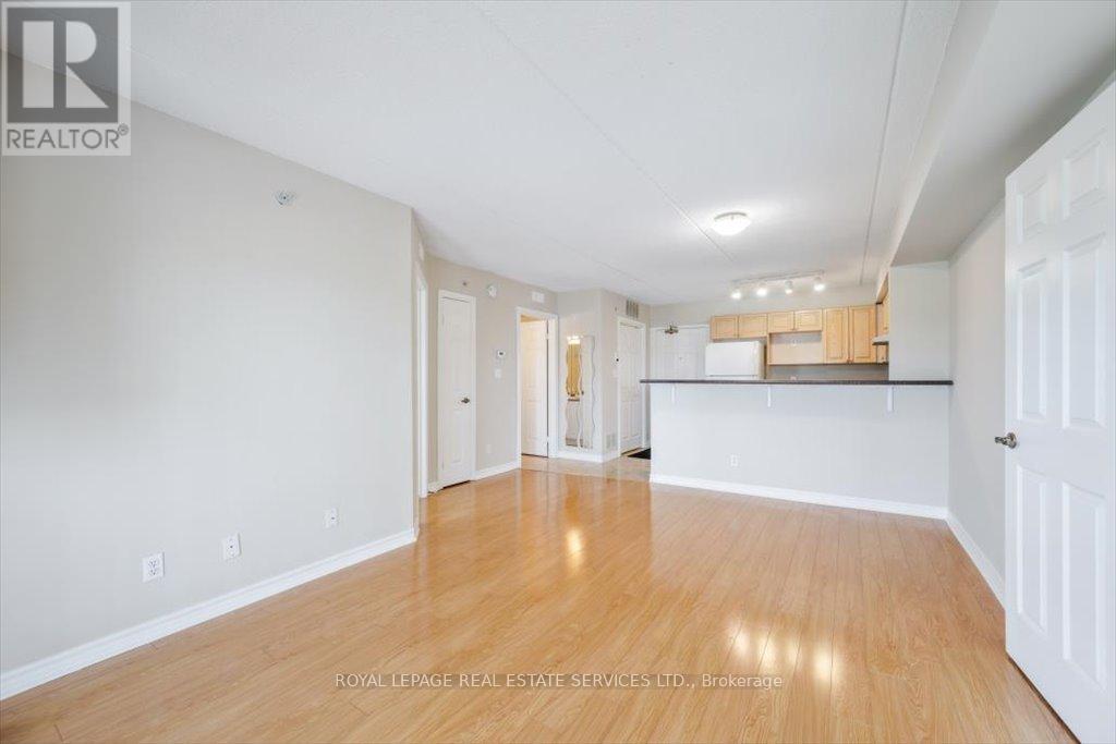 303 - 1490 Bishops Gate, Oakville, Ontario  L6M 4N3 - Photo 14 - W13234436