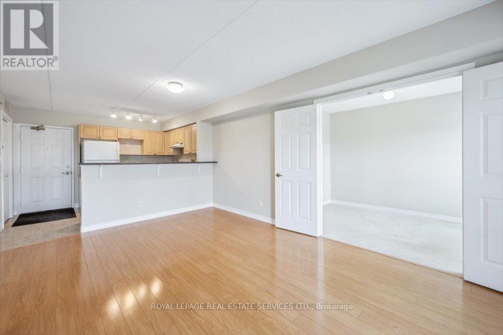 303 - 1490 Bishops Gate, Oakville, Ontario  L6M 4N3 - Photo 15 - W13234436