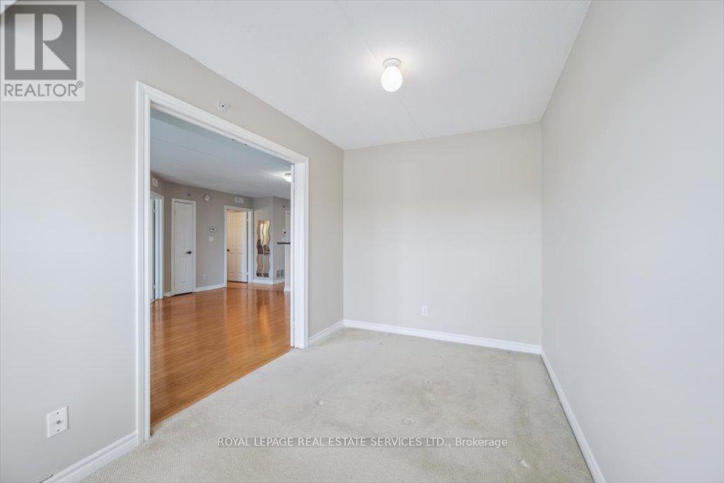 303 - 1490 Bishops Gate, Oakville, Ontario  L6M 4N3 - Photo 16 - W13234436
