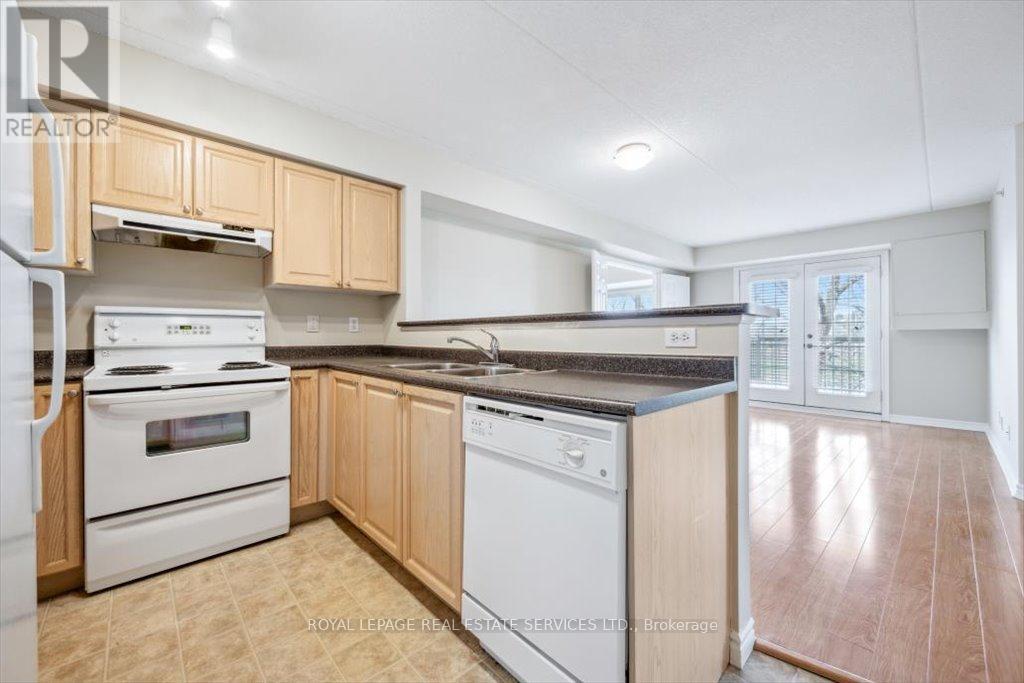 303 - 1490 Bishops Gate, Oakville, Ontario  L6M 4N3 - Photo 6 - W13234436