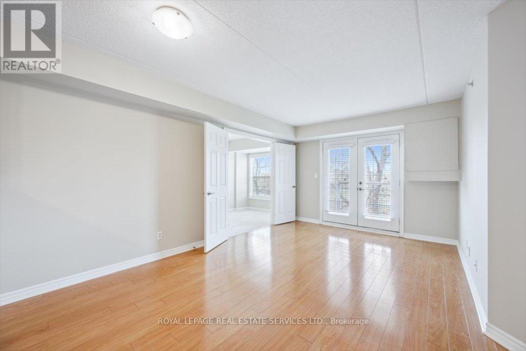 303 - 1490 Bishops Gate, Oakville, Ontario  L6M 4N3 - Photo 9 - W13234436