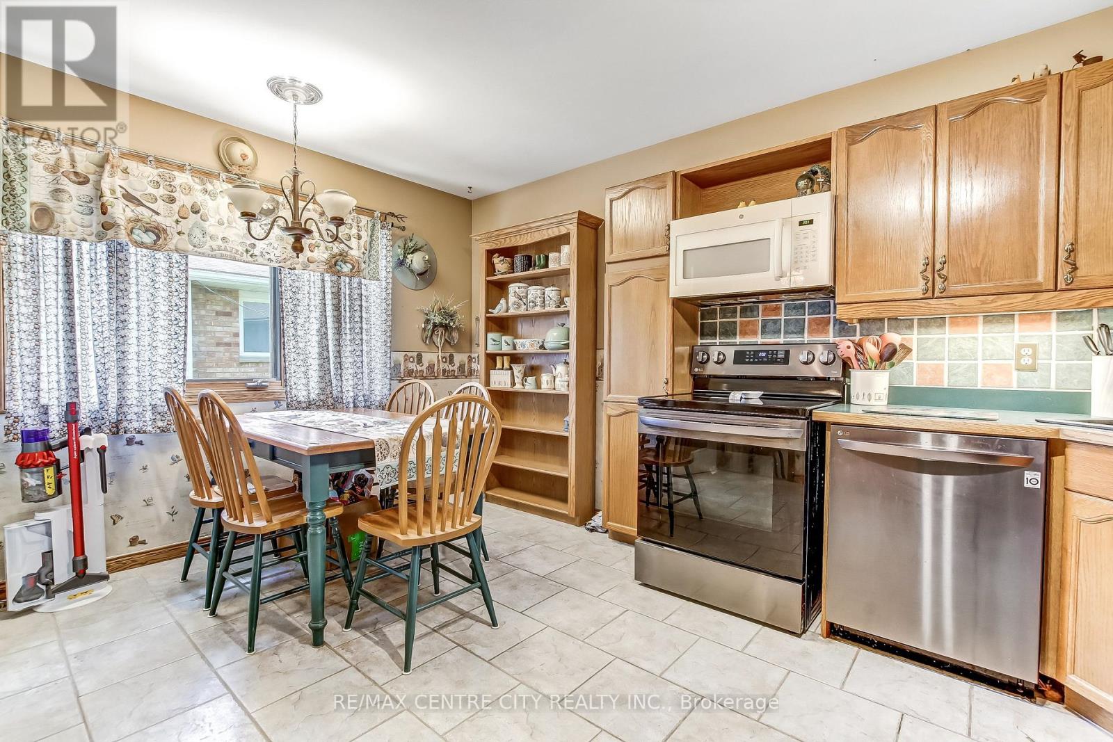 11 Willow Street, St. Thomas, Ontario  N5R 5Z7 - Photo 10 - X13234674