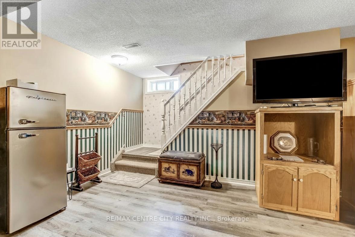 11 Willow Street, St. Thomas, Ontario  N5R 5Z7 - Photo 15 - X13234674