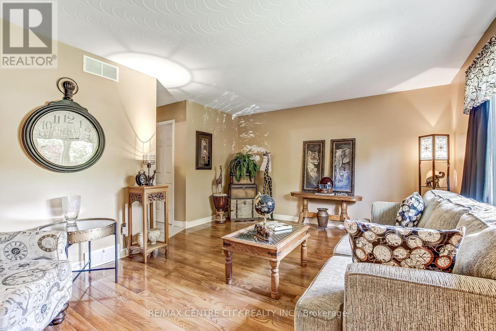 11 Willow Street, St. Thomas, Ontario  N5R 5Z7 - Photo 5 - X13234674