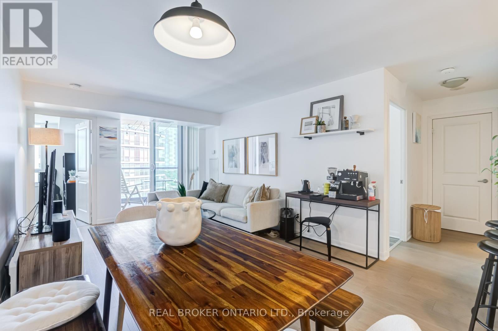 2806 - 225 Sherway Gardens Road, Toronto, Ontario  M9C 0A3 - Photo 6 - W13234478