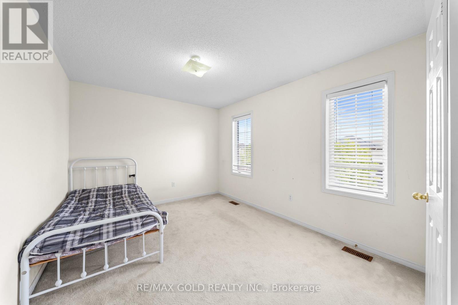 261 Mountainash Road, Brampton, Ontario  L6R 3M3 - Photo 31 - W13234490