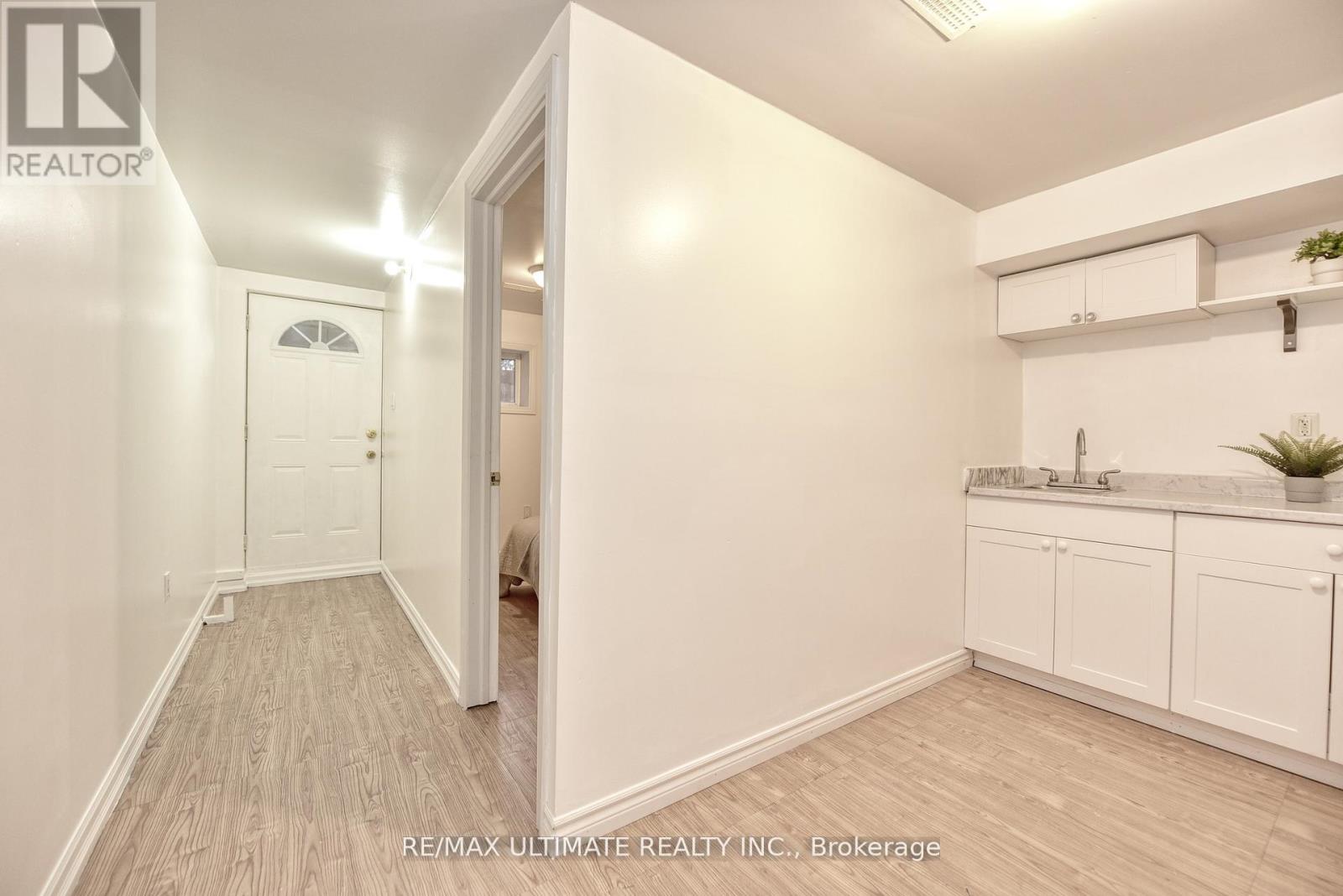 227 Earlscourt Avenue, Toronto, Ontario  M6E 4B4 - Photo 23 - W13234510