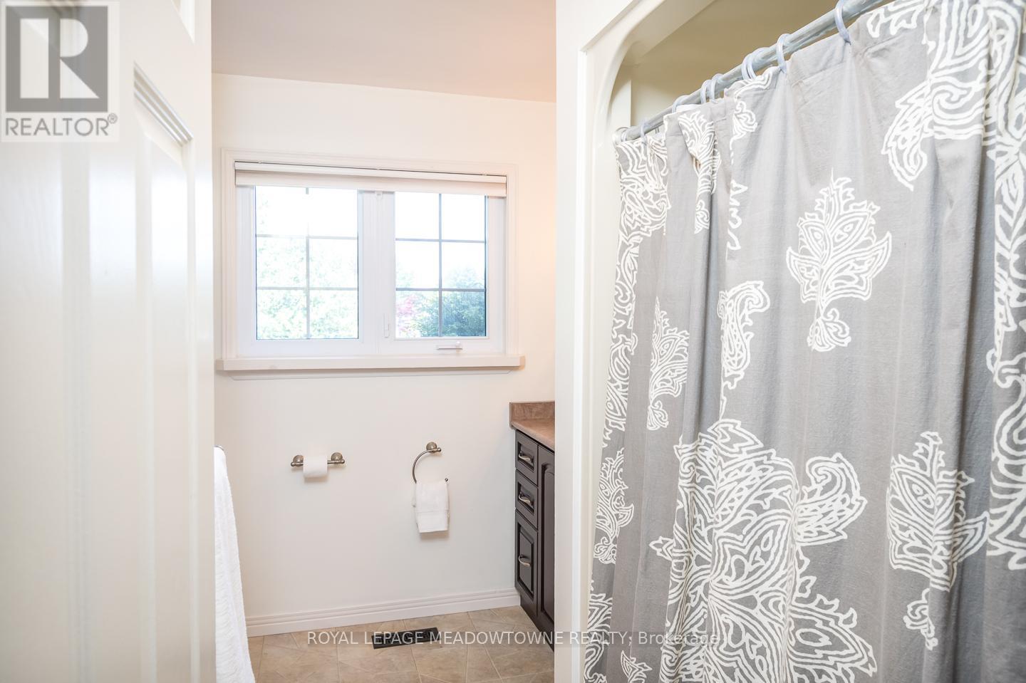 11276 Amos Drive, Milton, Ontario  L0P 1B0 - Photo 18 - W13234522