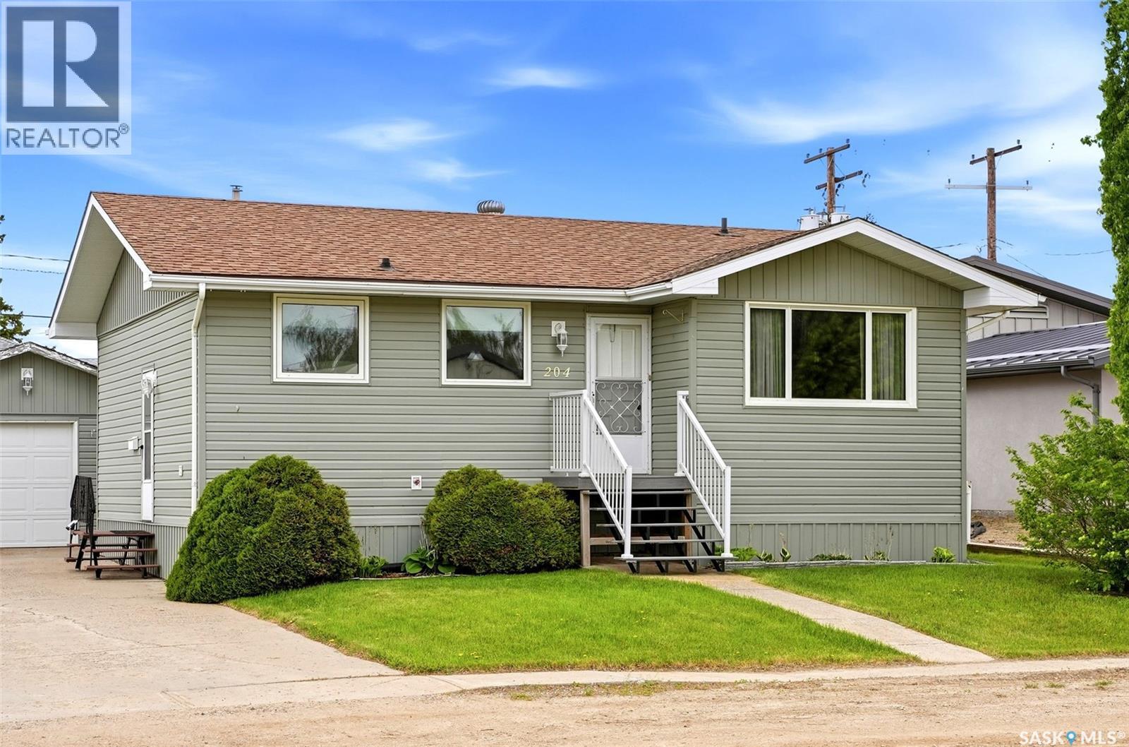 204 1st AVENUE, Vibank, Saskatchewan