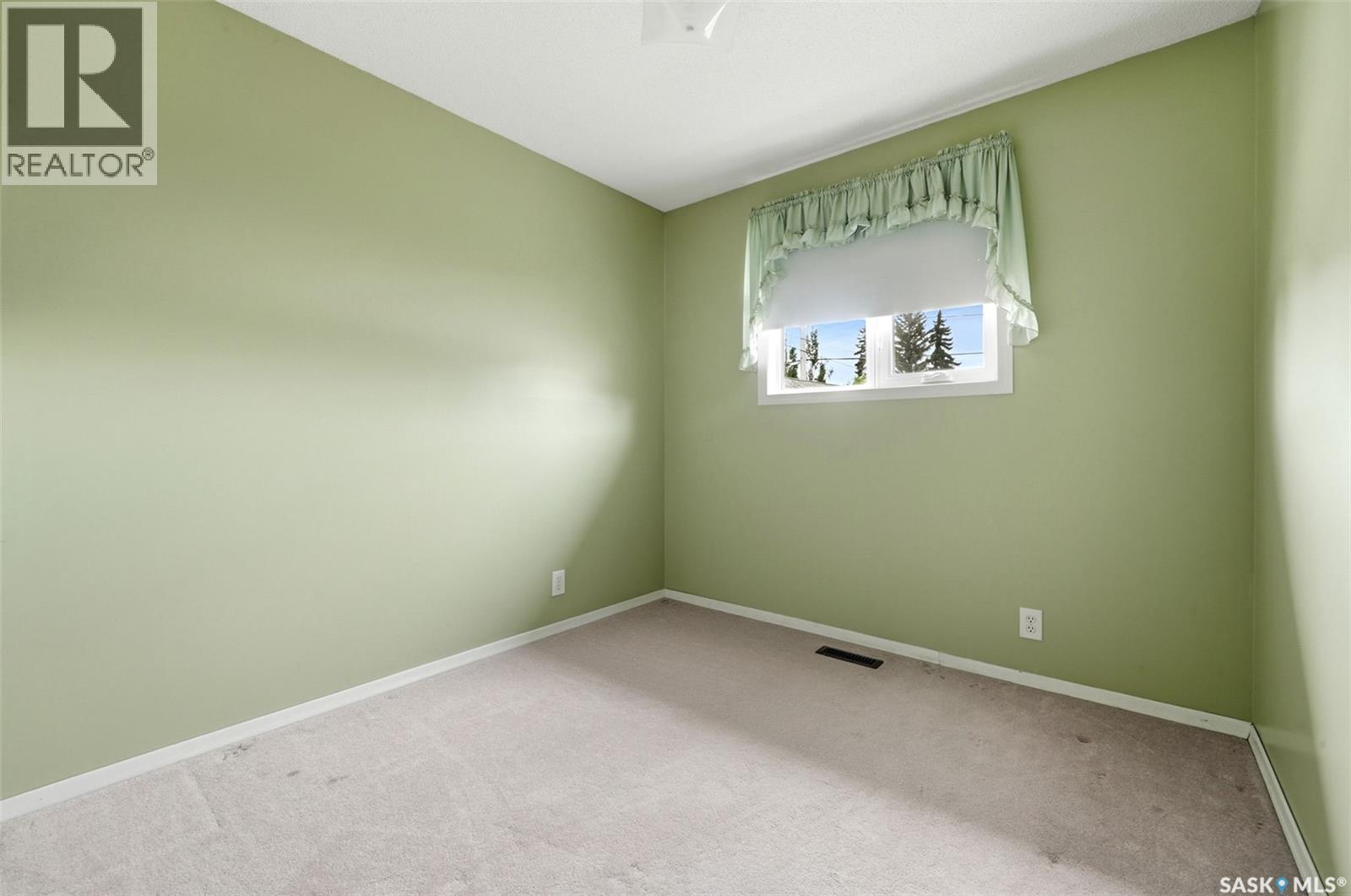 204 1st Avenue, Vibank, Saskatchewan  S0G 4Y0 - Photo 16 - SK037988