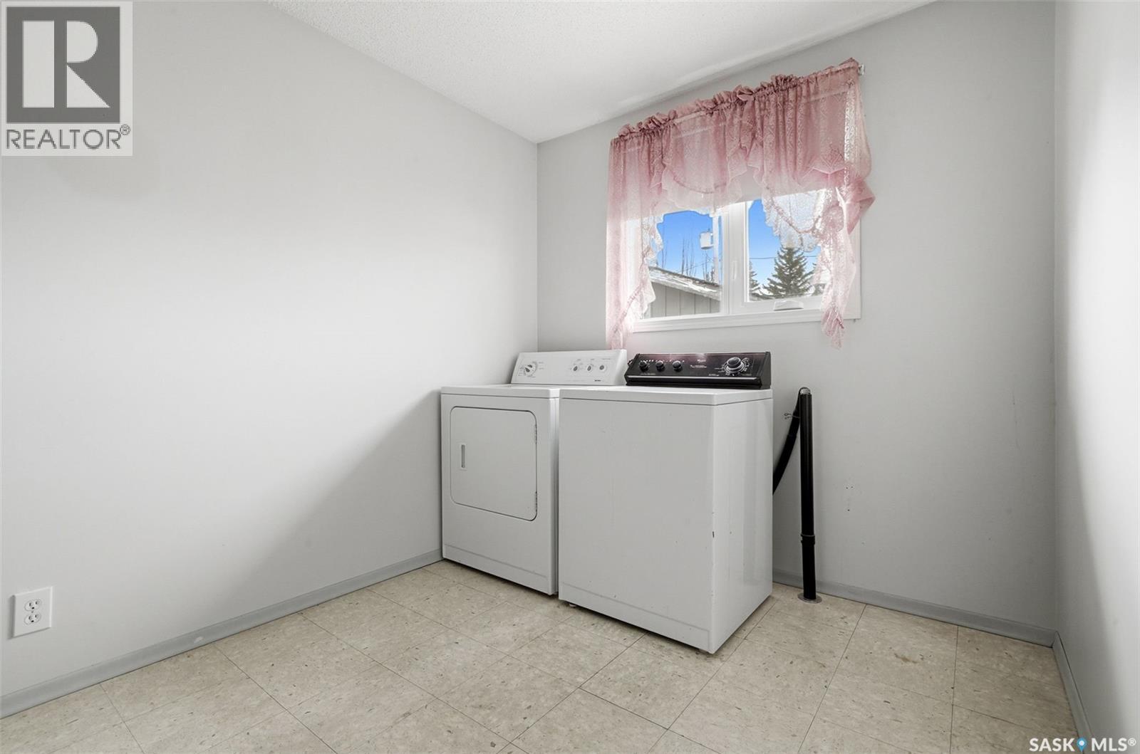 204 1st Avenue, Vibank, Saskatchewan  S0G 4Y0 - Photo 18 - SK037988
