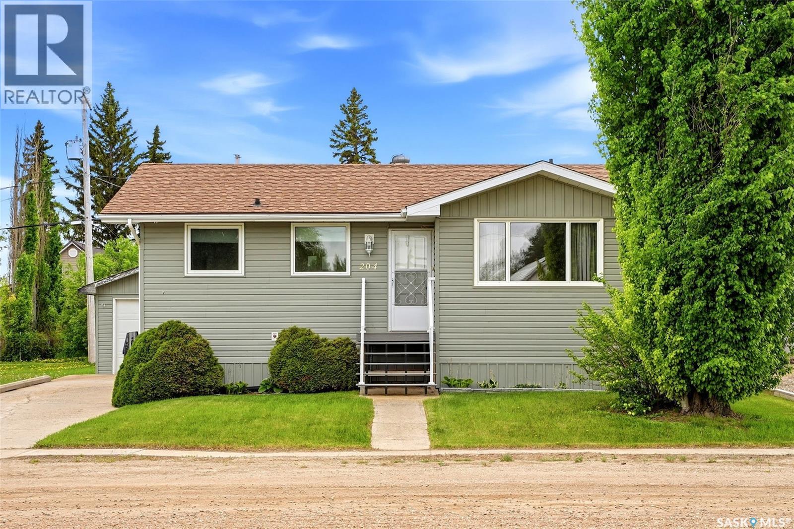 204 1st Avenue, Vibank, Saskatchewan  S0G 4Y0 - Photo 2 - SK037988