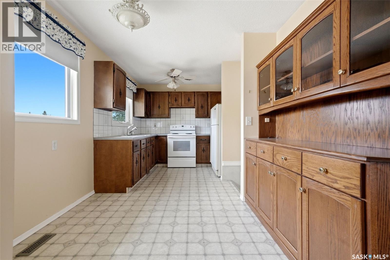 204 1st Avenue, Vibank, Saskatchewan  S0G 4Y0 - Photo 7 - SK037988