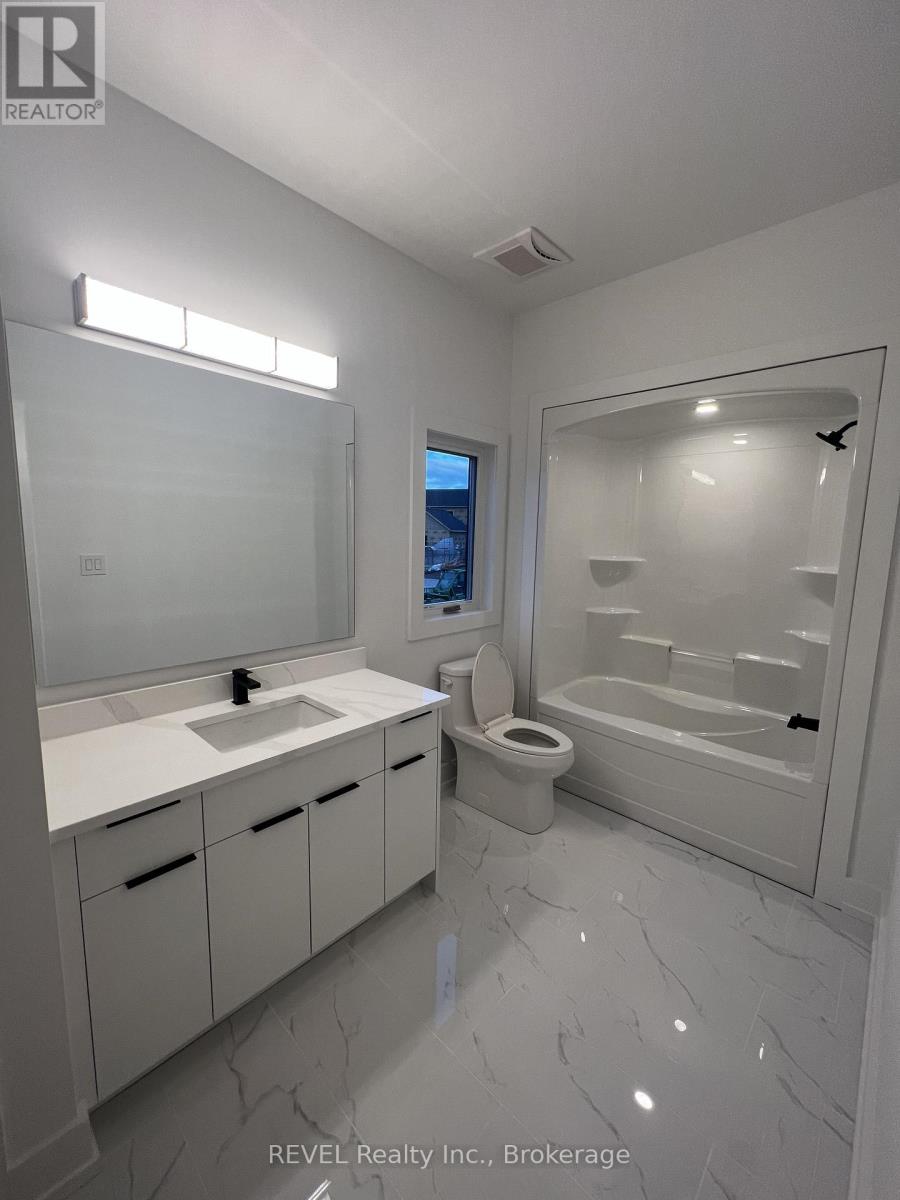 Upper - 6129 Curlin Crescent, Niagara Falls, Ontario  L2H 3W8 - Photo 20 - X13234640