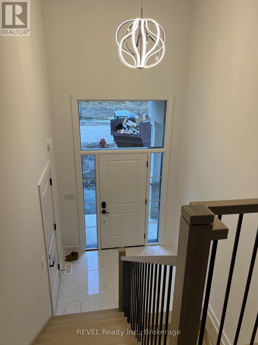 Upper - 6129 Curlin Crescent, Niagara Falls, Ontario  L2H 3W8 - Photo 30 - X13234640