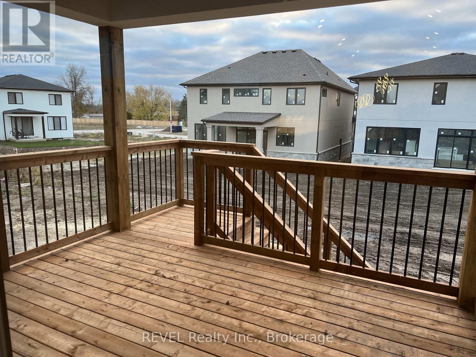 Upper - 6129 Curlin Crescent, Niagara Falls, Ontario  L2H 3W8 - Photo 9 - X13234640