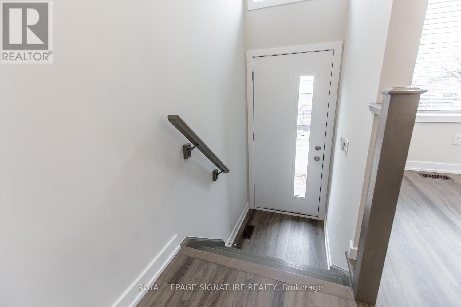 57 Markle Crescent, Hamilton, Ontario  L9G 0H4 - Photo 4 - X13234374