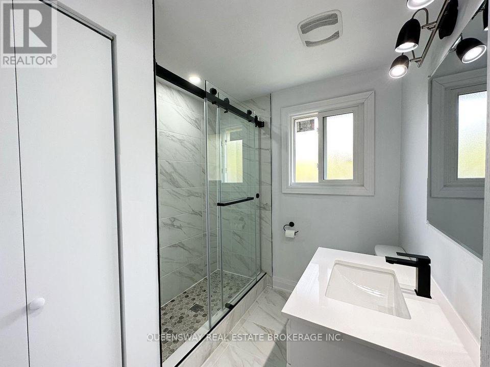 Main - 7 Leaside Drive, Welland, Ontario  L3C 6B1 - Photo 5 - X13234448