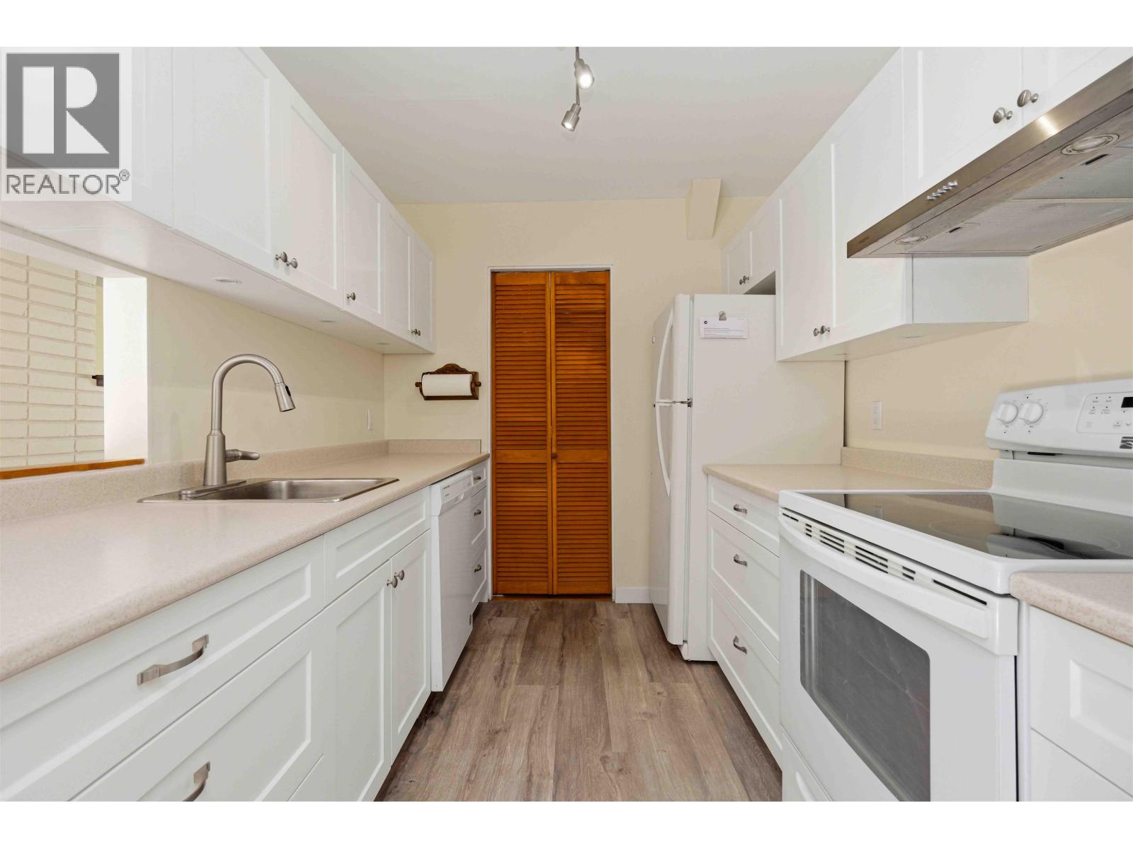 6432 Douglas Street, West Vancouver, British Columbia  V7W 2G2 - Photo 11 - R3131550