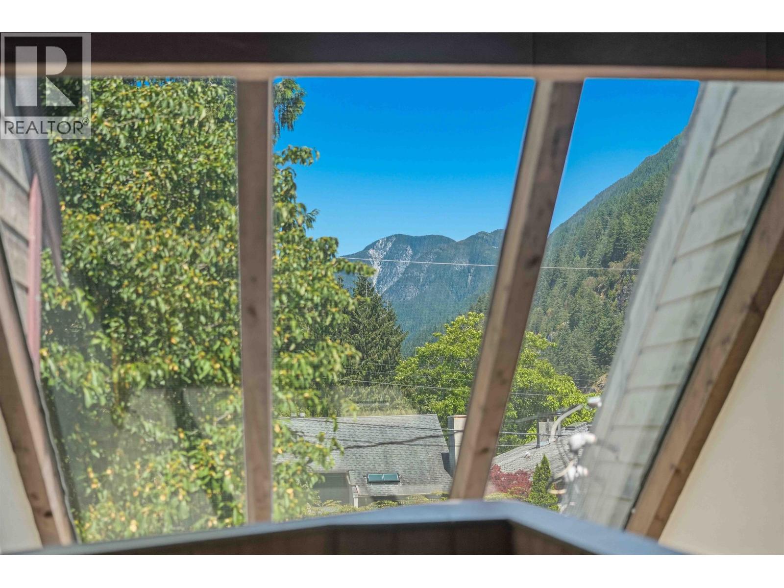 6432 Douglas Street, West Vancouver, British Columbia  V7W 2G2 - Photo 23 - R3131550