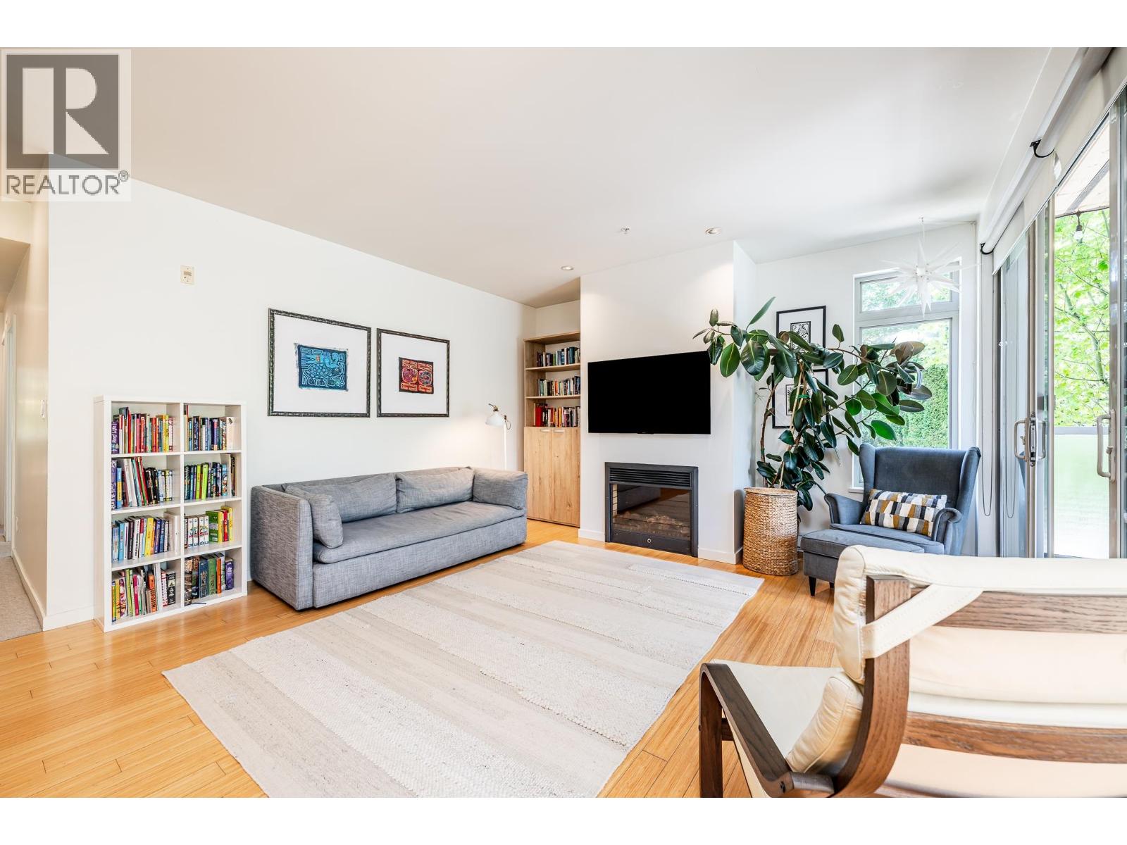110 40147 Government Road, Squamish, British Columbia  V8B 0R6 - Photo 4 - R3131552
