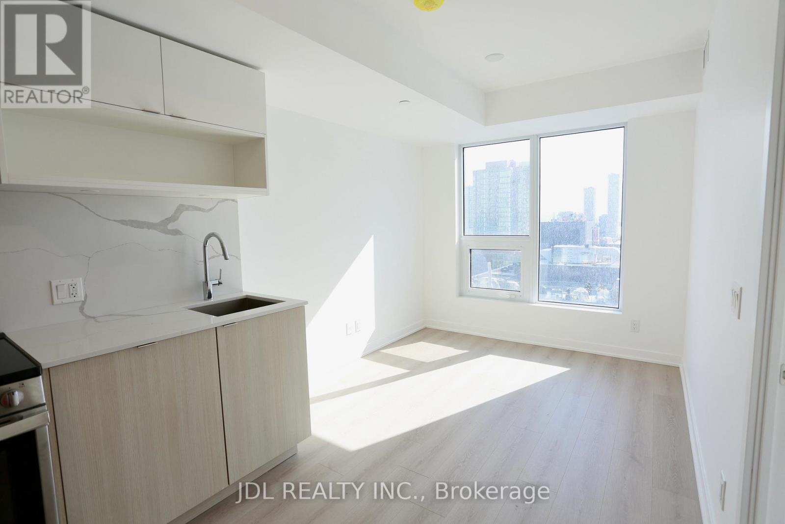 1808 - 100 Queen Street E, Toronto, Ontario  M5C 0B5 - Photo 4 - C13234708