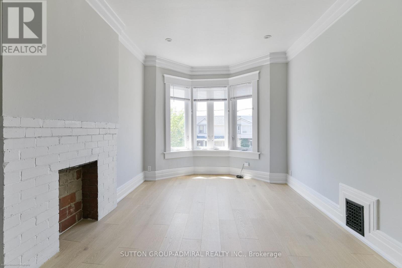 2nd & 3rd Floor - 481 Brock Avenue, Toronto, Ontario  M6H 3N8 - Photo 13 - C13234406