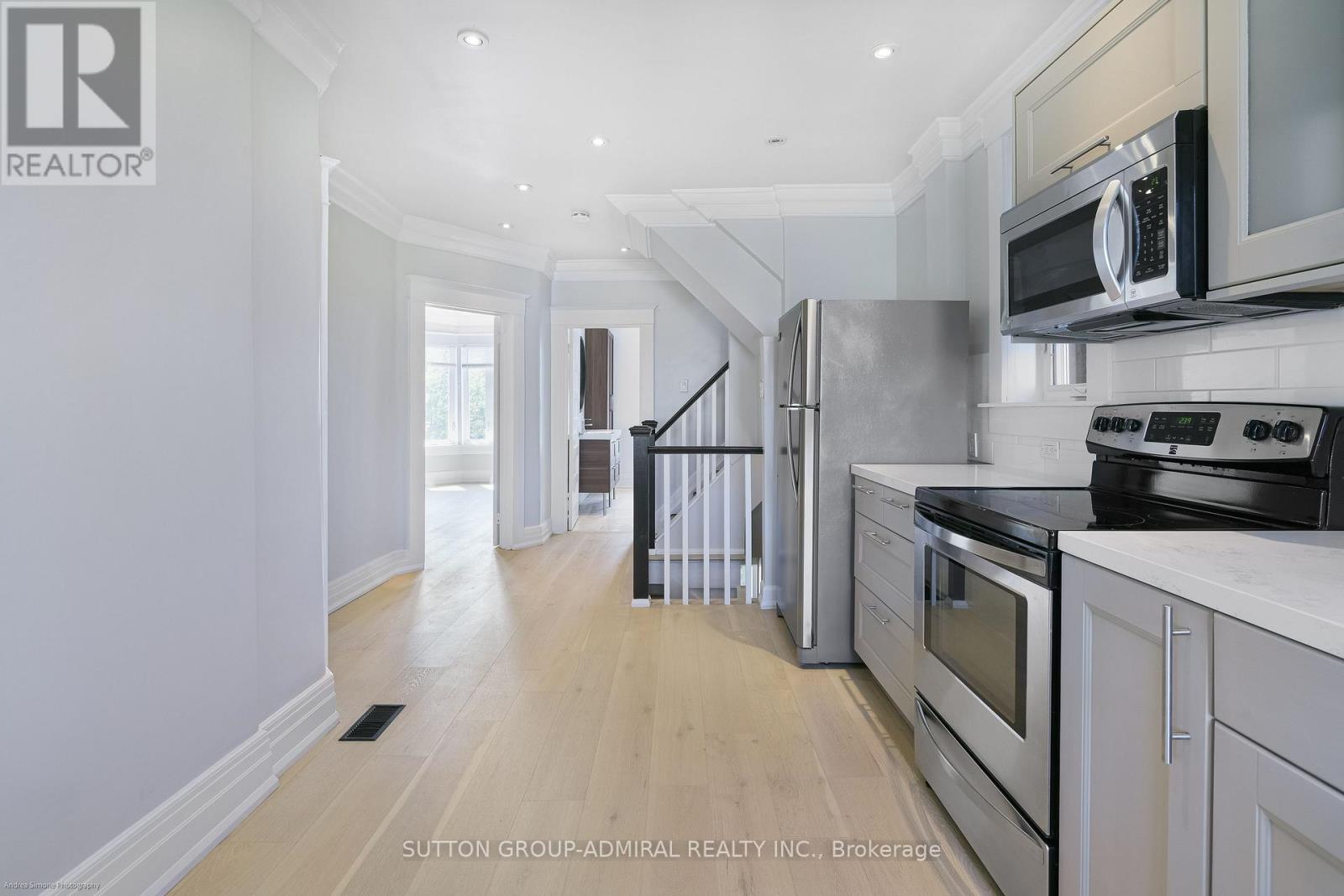2nd & 3rd Floor - 481 Brock Avenue, Toronto, Ontario  M6H 3N8 - Photo 9 - C13234406