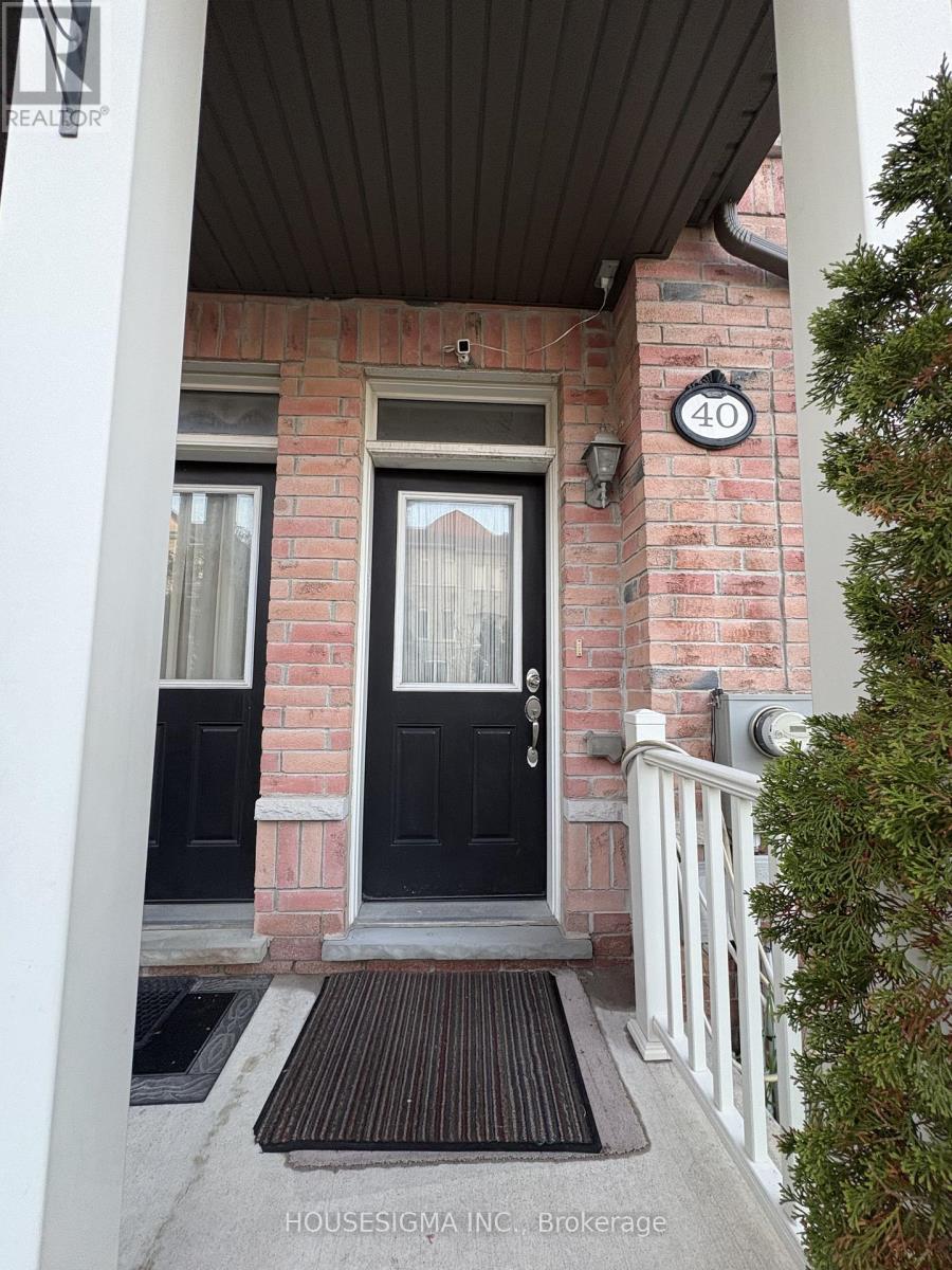 40 De Jong Street, Toronto, Ontario  M1P 0B9 - Photo 2 - E13234560
