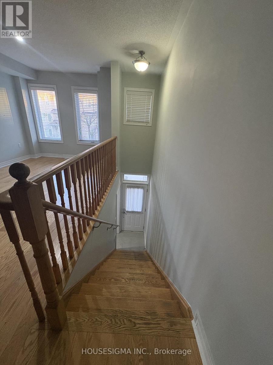 40 De Jong Street, Toronto, Ontario  M1P 0B9 - Photo 3 - E13234560