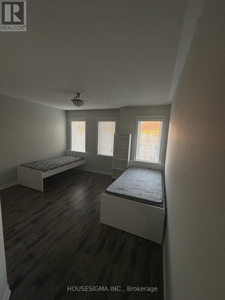 40 De Jong Street, Toronto, Ontario  M1P 0B9 - Photo 8 - E13234560