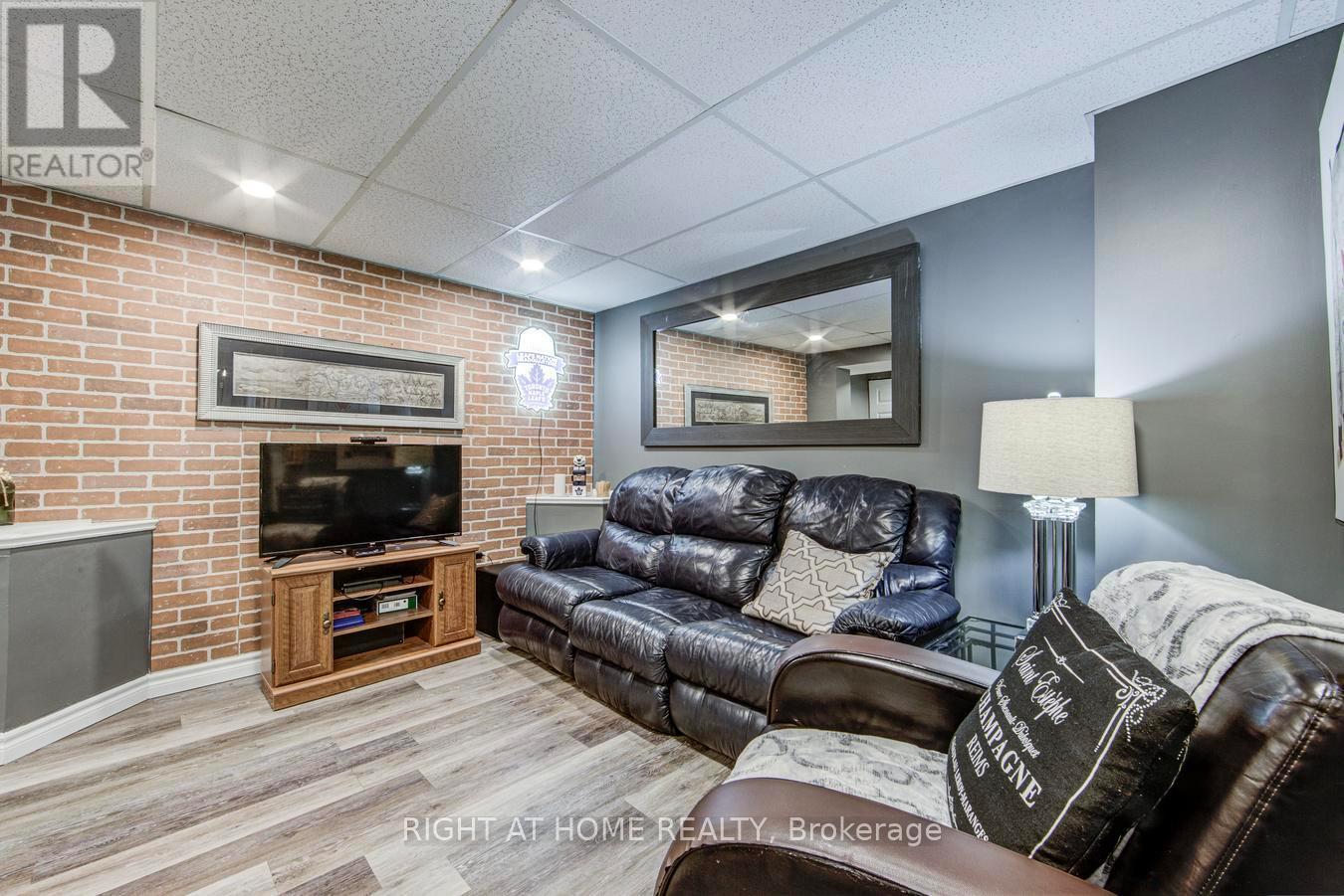 1153 Southdale Avenue N, Oshawa, Ontario  L1H 7Y9 - Photo 34 - E13234662