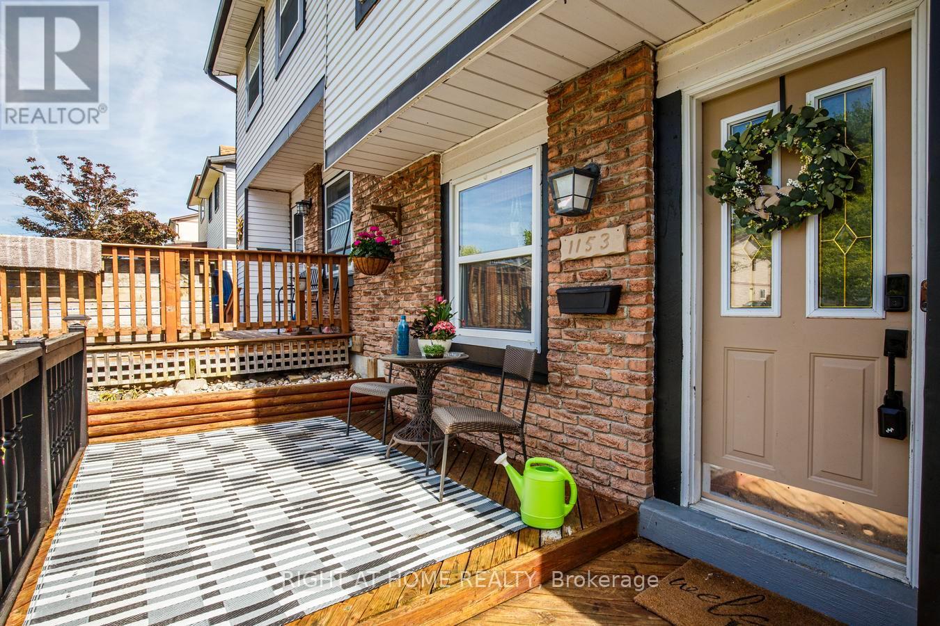 1153 Southdale Avenue N, Oshawa, Ontario  L1H 7Y9 - Photo 4 - E13234662