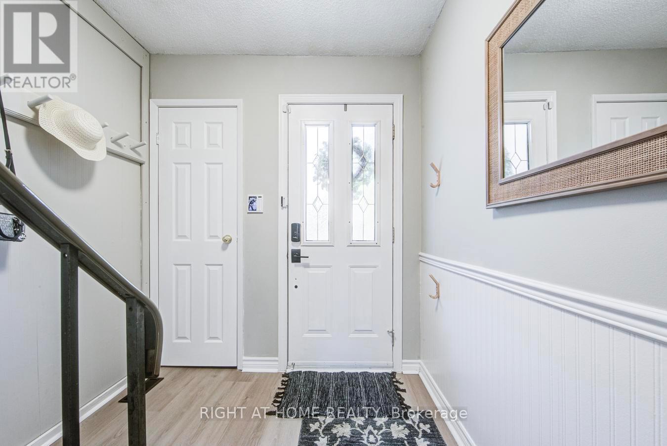 1153 Southdale Avenue N, Oshawa, Ontario  L1H 7Y9 - Photo 5 - E13234662