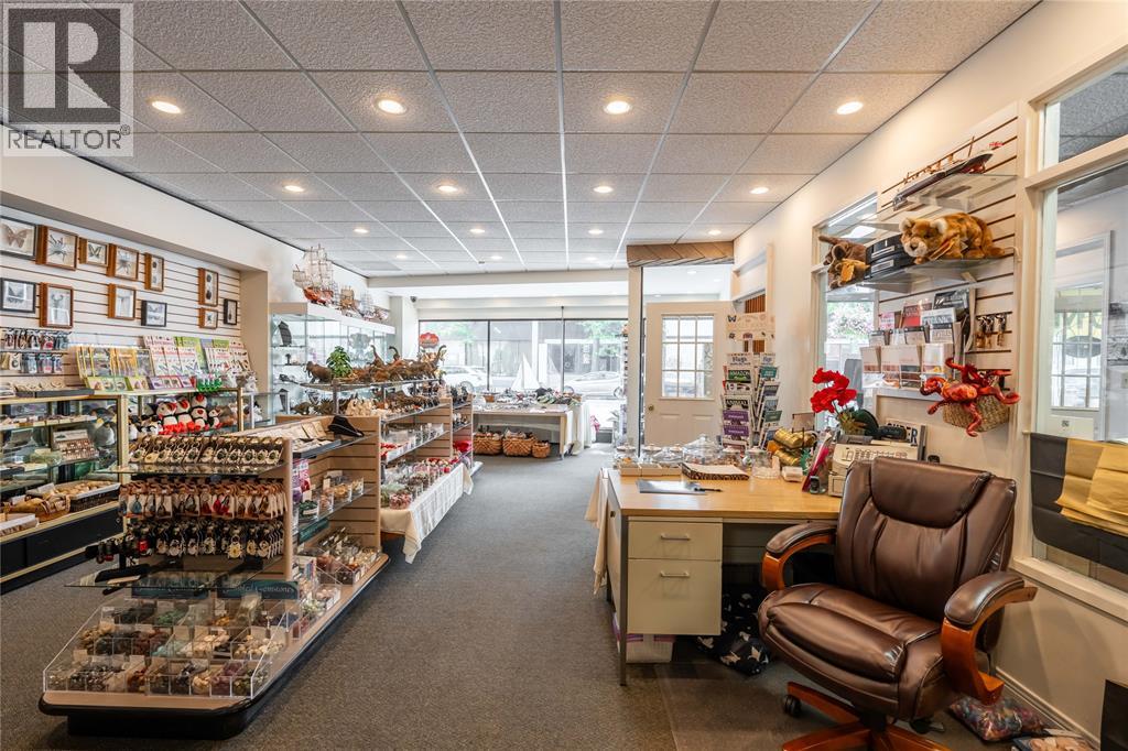 223 Christina Street North, Sarnia, Ontario  N7T 5V1 - Photo 12 - 26013005