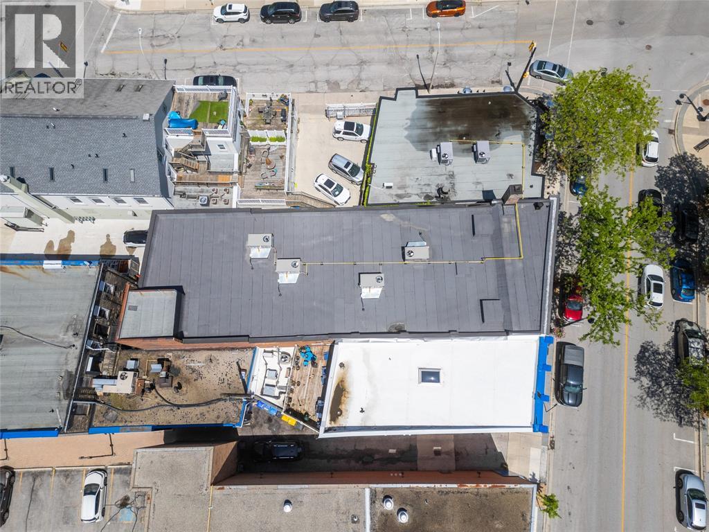 223 Christina Street North, Sarnia, Ontario  N7T 5V1 - Photo 3 - 26013005