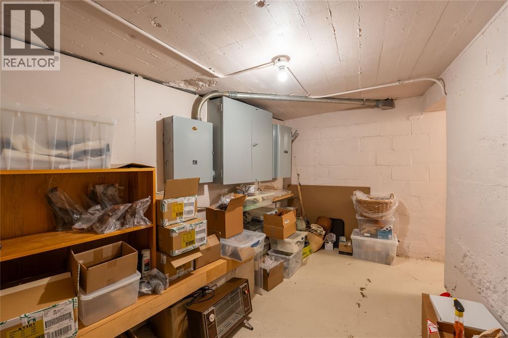 223 Christina Street North, Sarnia, Ontario  N7T 5V1 - Photo 32 - 26013005