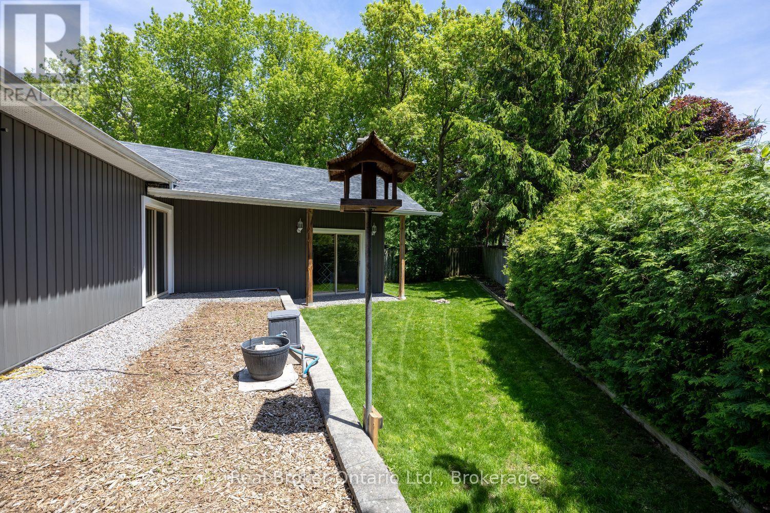 11 Chalmers Court, Port Hope, Ontario  L1A 4J3 - Photo 36 - X13234470