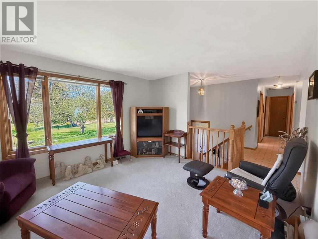 44 North Oakcliff Drive, Mindemoya, Ontario  P0P 1S0 - Photo 17 - 2128262