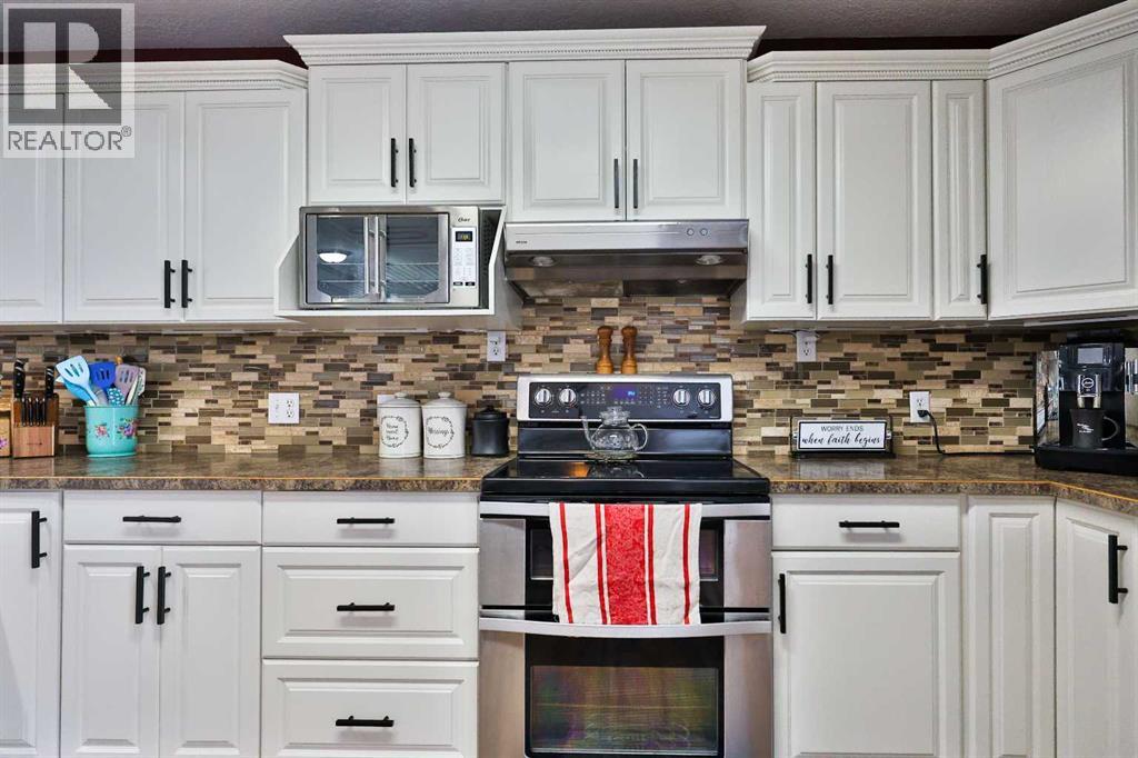 20 N 1a Street, Magrath, Alberta  T0K 1J0 - Photo 8 - A2312863