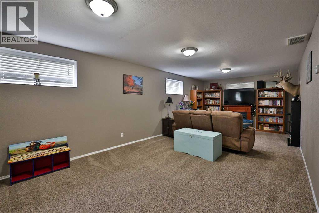 20 N 1a Street, Magrath, Alberta  T0K 1J0 - Photo 35 - A2312863